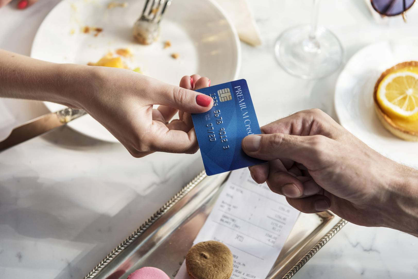 Как продать кредитную карту: эффективные стратегии и секреты привлечения клиентов